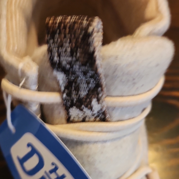 Hey Dude Beige Womens Boots - Picture 6 of 7